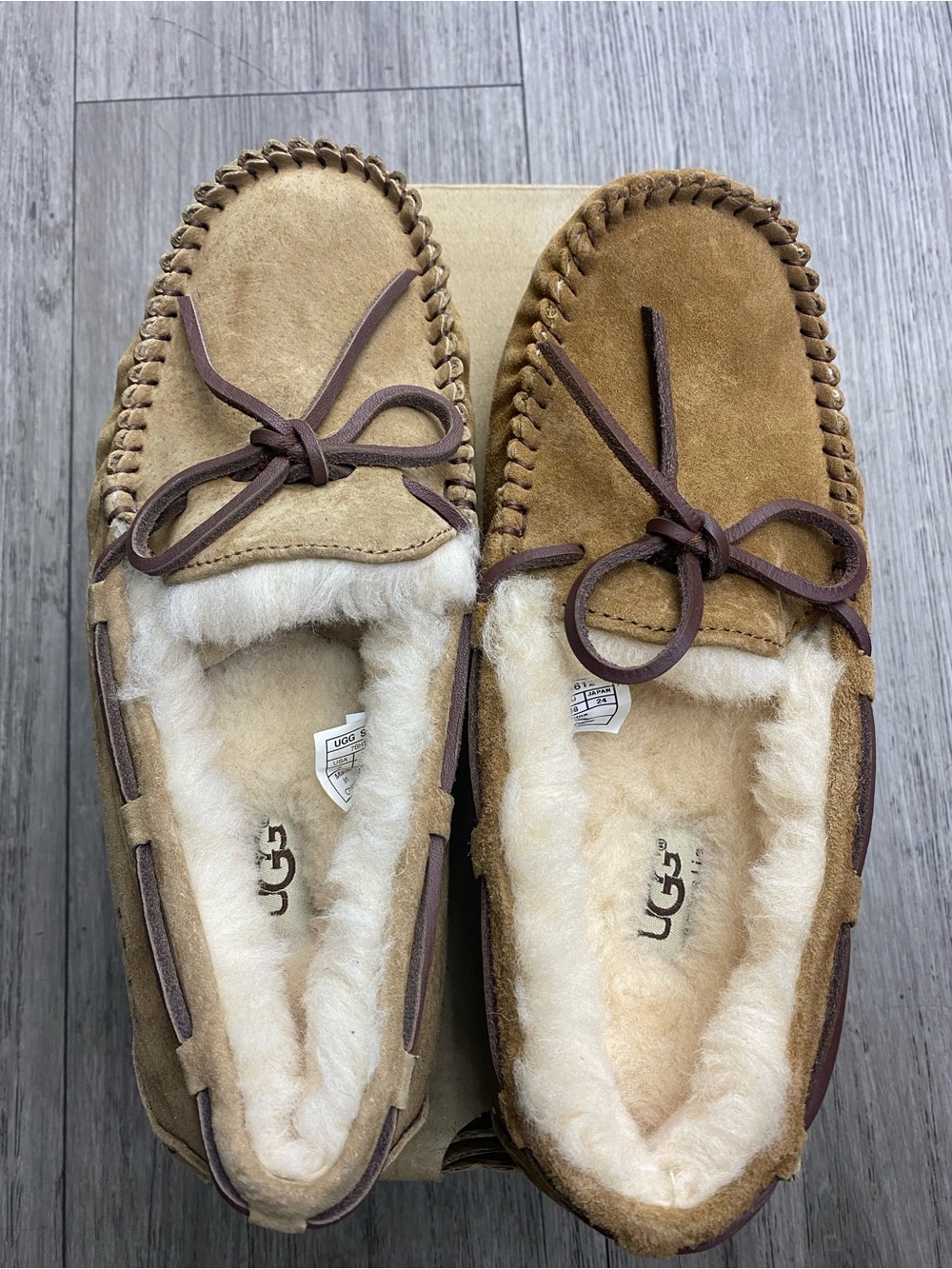UGG Dakota Chestnut Suede Moccasin Slippers Women’s Size 7